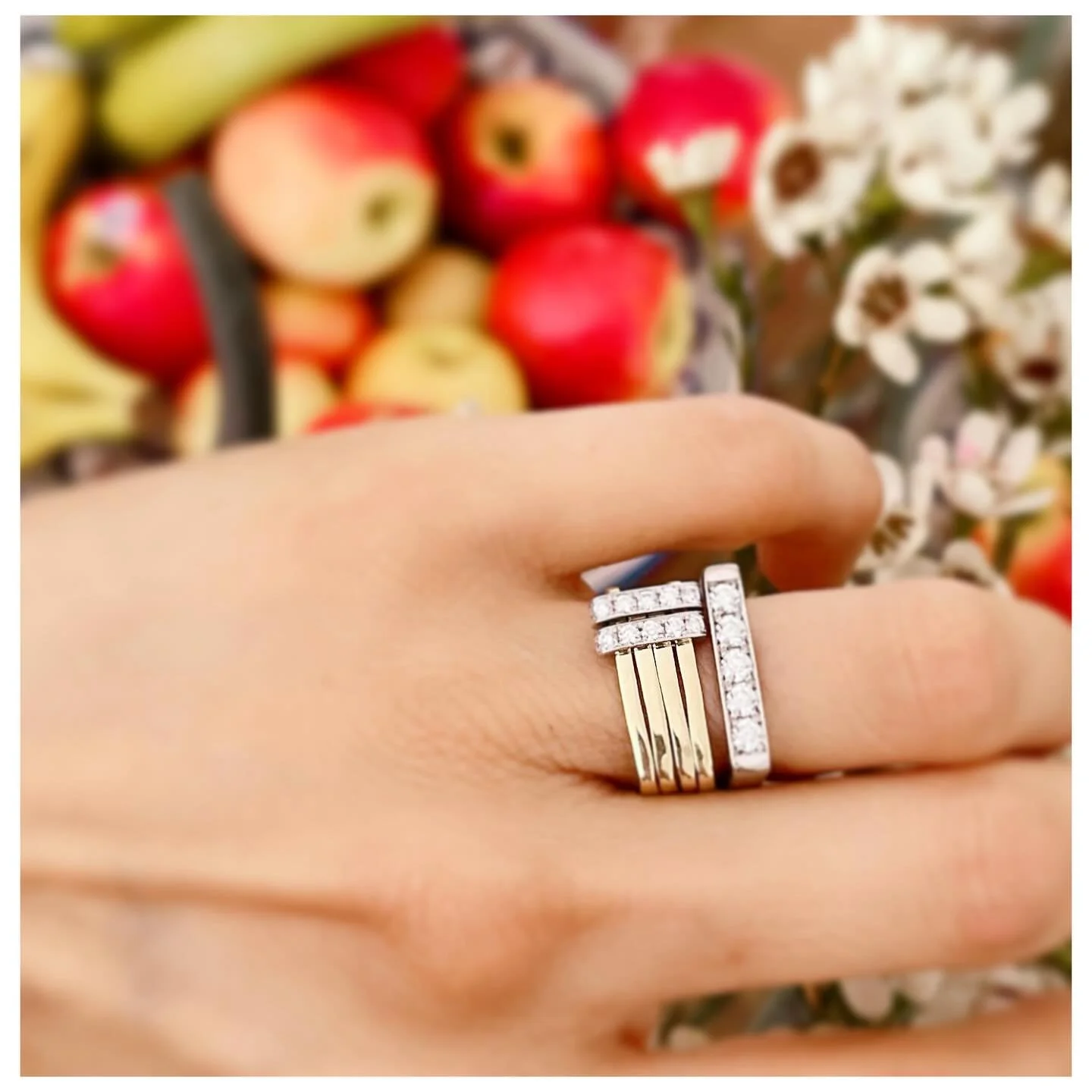 Two Tone 18K Gold Firenze Ring double pave diamond bar mix and match with Bold square with pave diamond in 18K White Gold ❤️
This is a mix and match as a Bridal set

Enquires: info@larissalandinez.com
or message me :0)