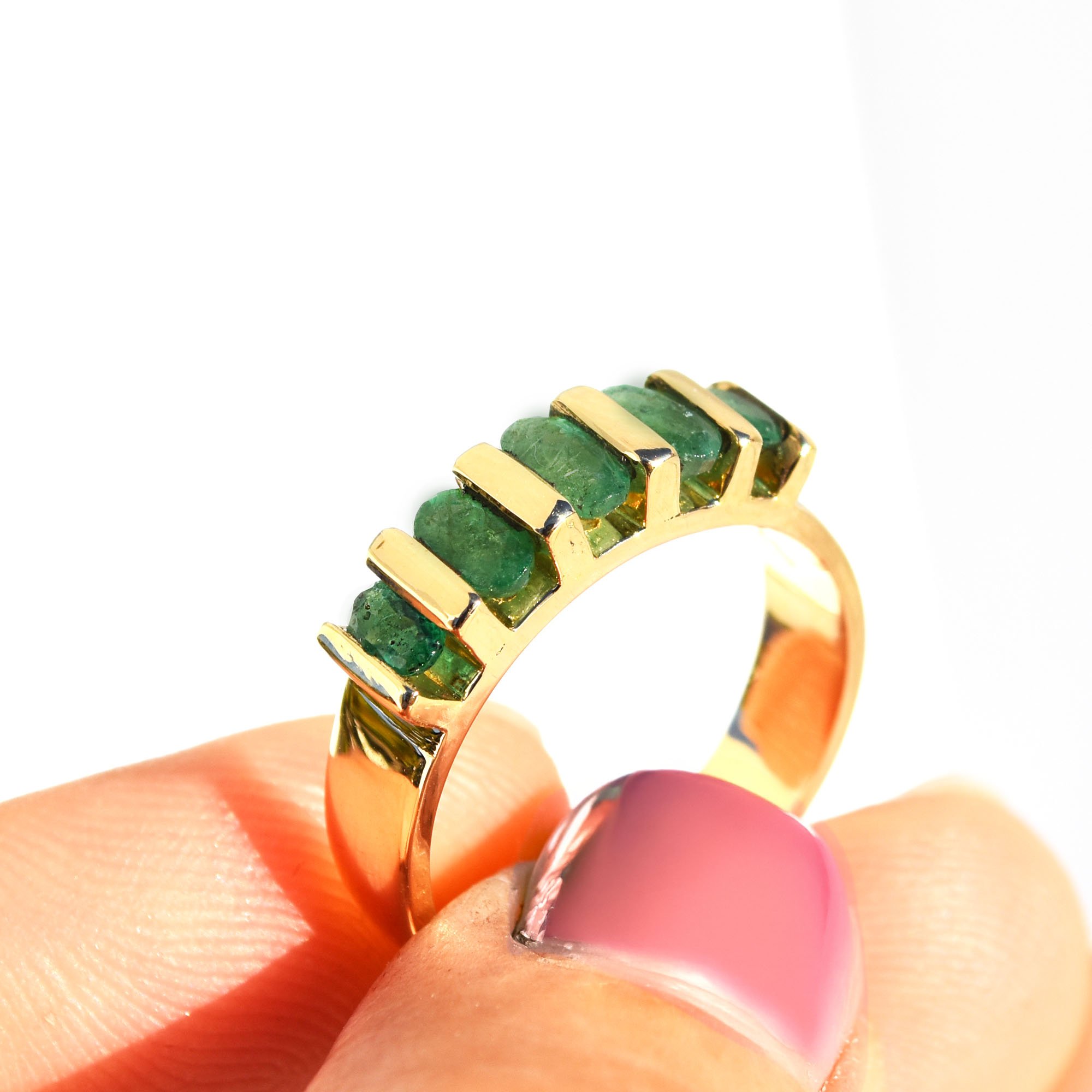 May celebrates Emerald and I am just delighted with this custom made 18K yellow gold ring featuring emerald oval set on channel 

So unique and gorgeous <3 Transform and redesign your Jewellery for a piece that you will LOVE forever ❤️

enquires: 