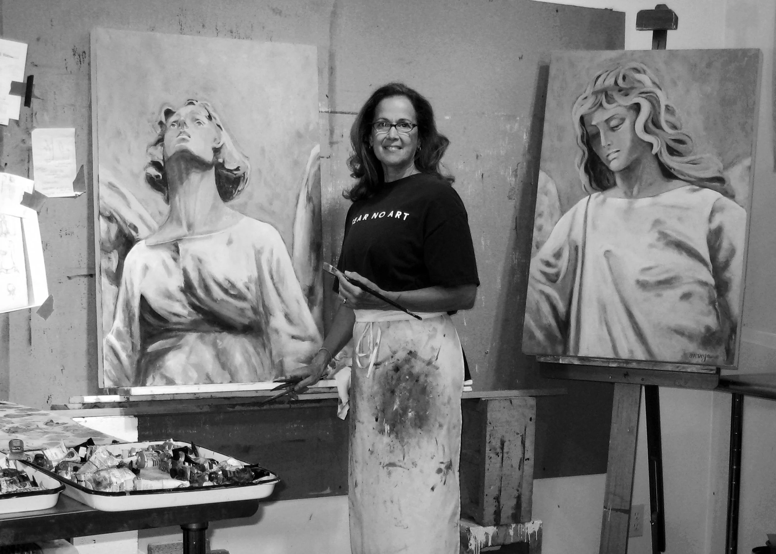 instudio_w_angles_BW_crop.jpg
