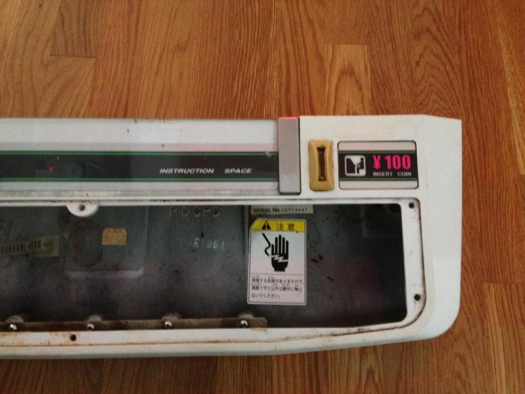 This particular panel came with the 100Y sticker covered with a 50Y sticker. Must not have been a very good game.