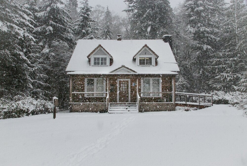 BRRRR... it's COLD OUTSIDE! Prep Your Home For Freezing Temperatures !