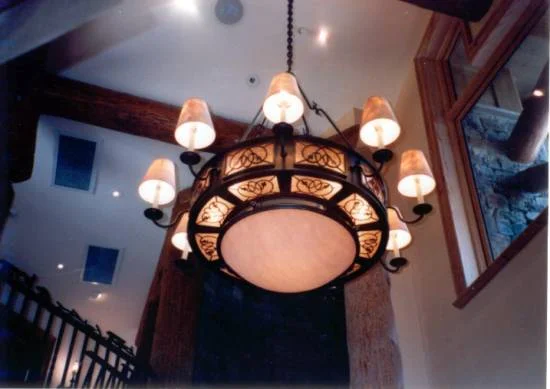 lighting_hanging_chandaleer.jpg