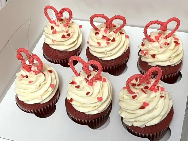 valen cupcake 1c.jpeg