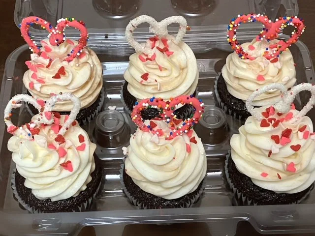 valen cupcake 1e.jpeg