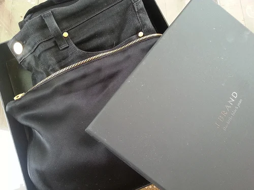 'LITTLE BLACK JEAN' PACKAGING