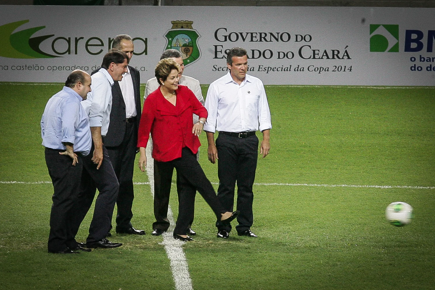 Presidenta Dilma Rousseff inaugurando a "Arena Castelão"