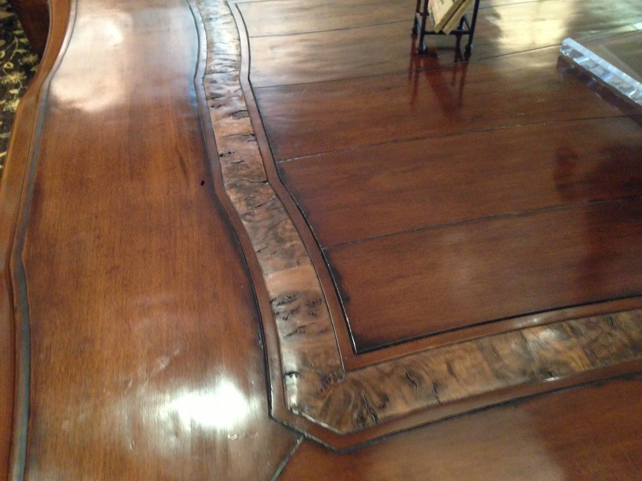 Social Table (2).JPG