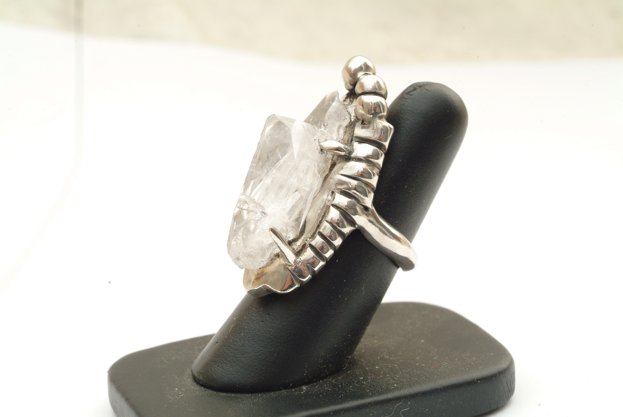 Faden Quartz Ring