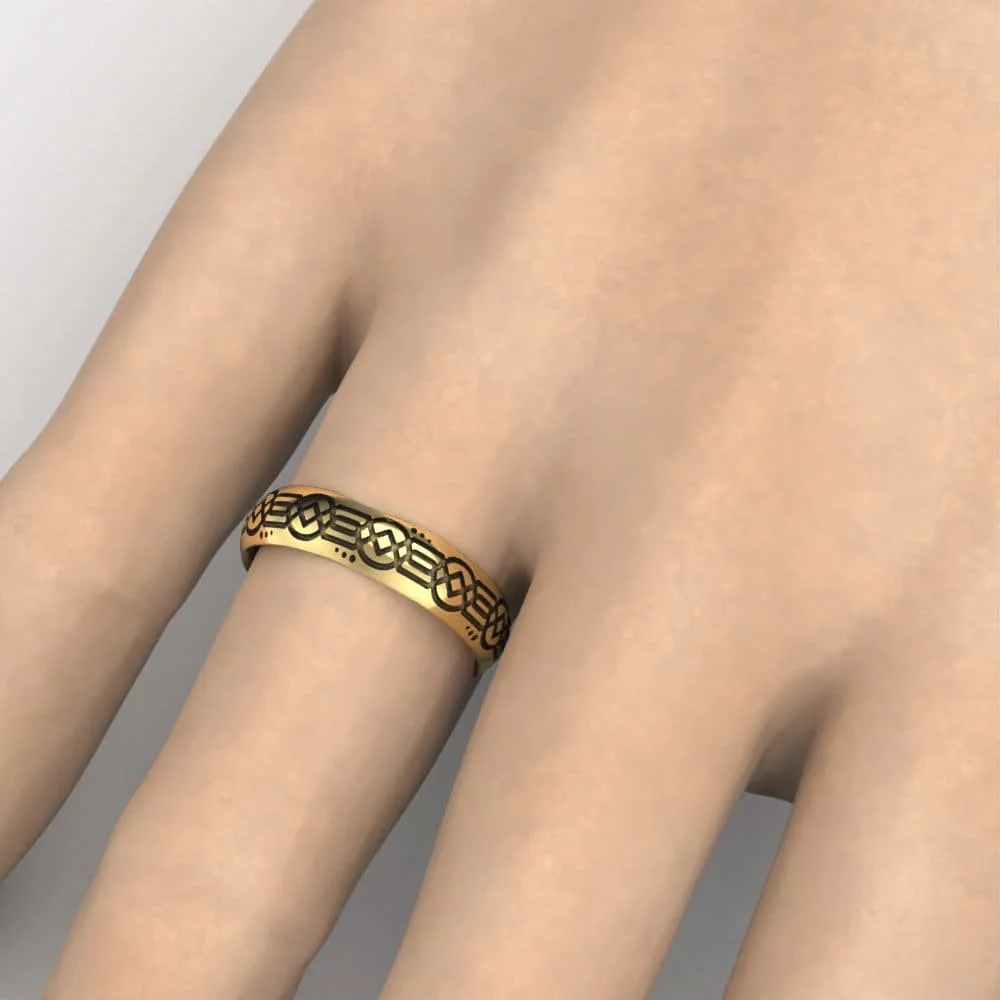 07-celtic-knot-gold-band-worn.jpg