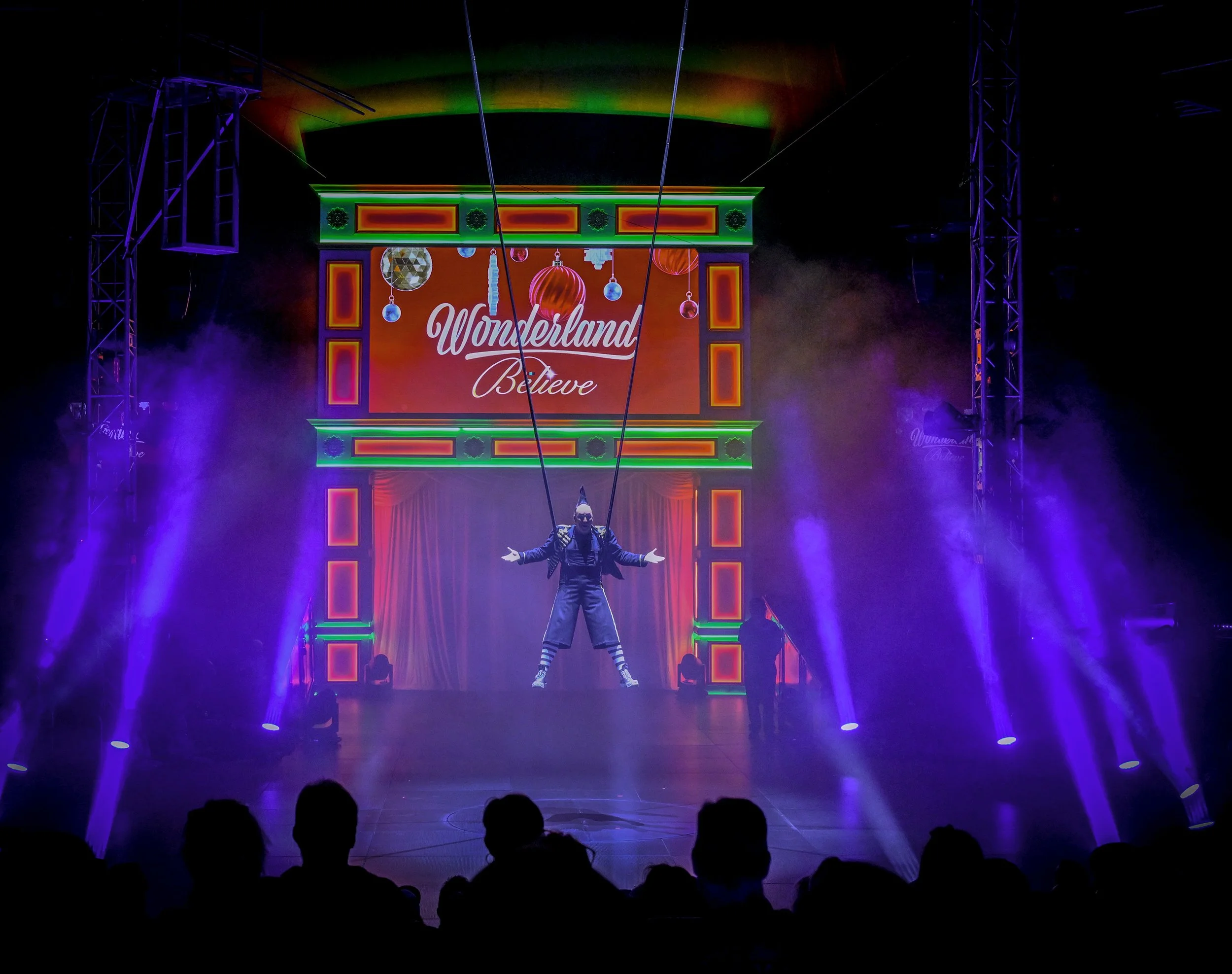 WONDERLAND_Nov23_2025_SHOW_5_TEB_028-BSBsm.jpg