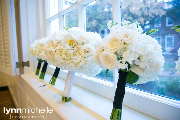 Di Fiori White Bouquets