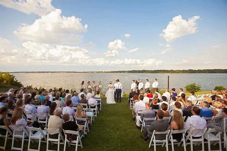 Filter Building Wedding Ceremony