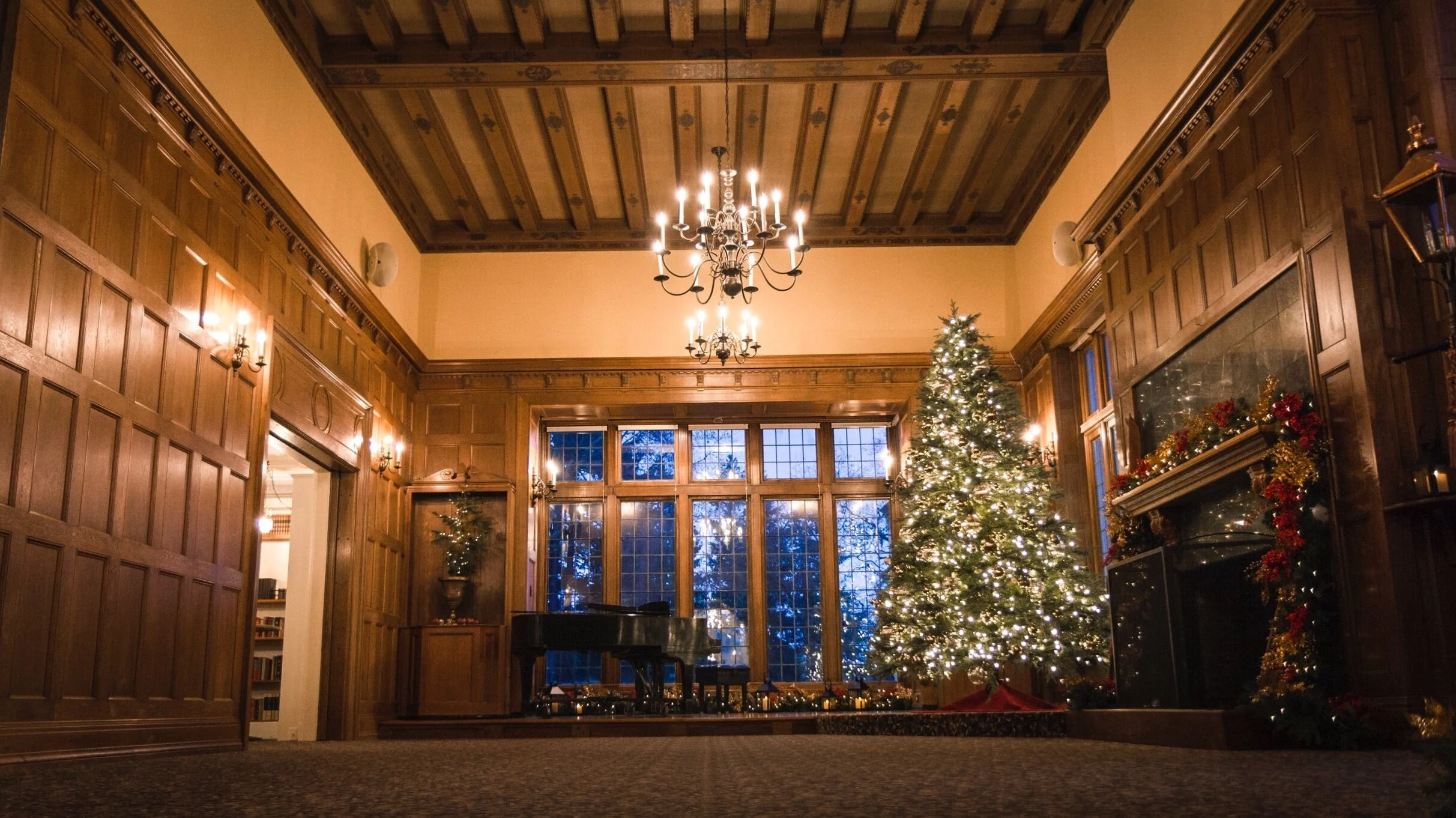 HOLIDAYS AT LAIRMONT MANOR