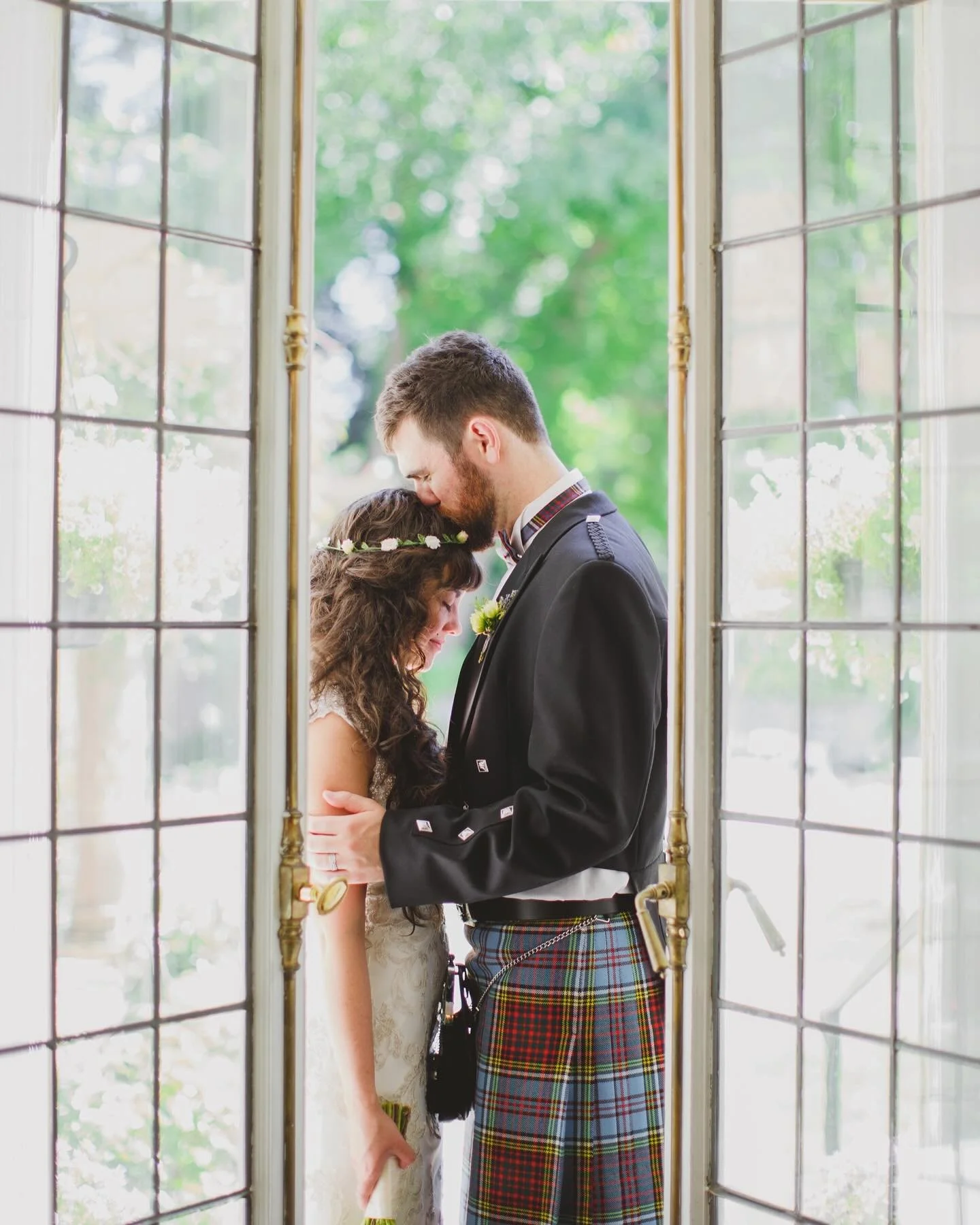 A very, very fine day with C + M | 2018 

At Lairmont Manor ☘️

Photography: @jagger.photography 

Event Planning: BBJean Events

Wedding Cake: @pureblissdesserts
