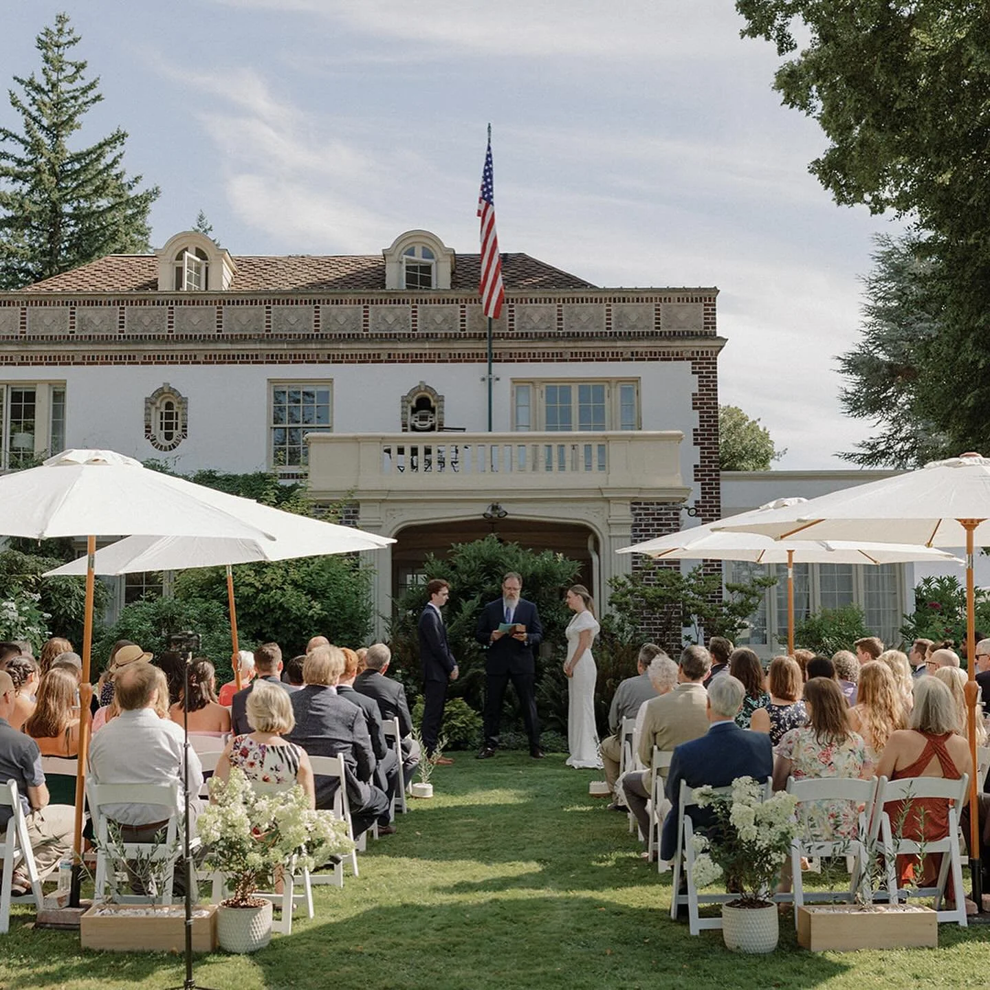 Pacific Northwest Summer celebrations at their finest | July 2024 ❤️🌞🌸 

Photography @alibeckphoto