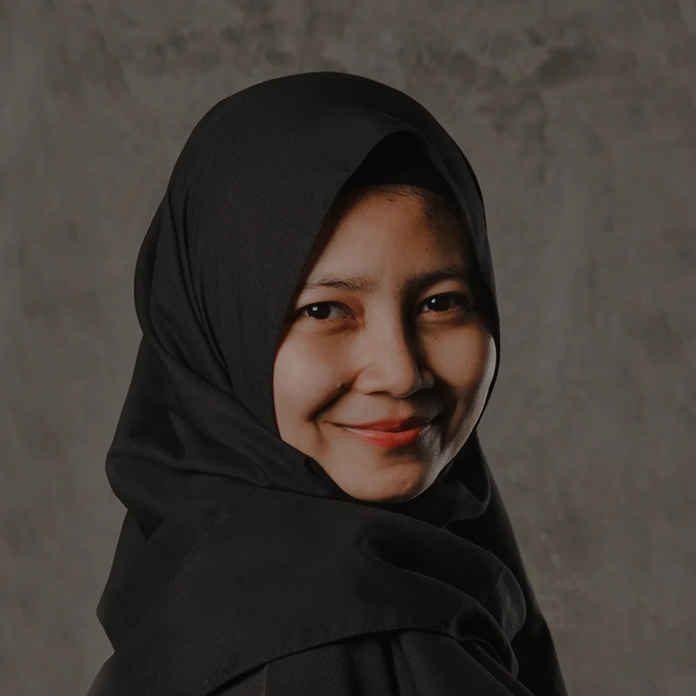 DESY NOOR ARYANTI | Architectural Drafter Desy was born in Bandung on December 7th, 1991. She graduated from Universitas Pendidikan Indonesia, Bandung in 2013 with a D3 title of Housing Architectural Engineering. Later on, she continued her education in Institut Teknologi Bandung and graduated in 2016 with S1 title in Architectural Engineering. Desy joined Indigo in 2017 as an architectural drafter and she is responsible for the technical drawings. Download CV