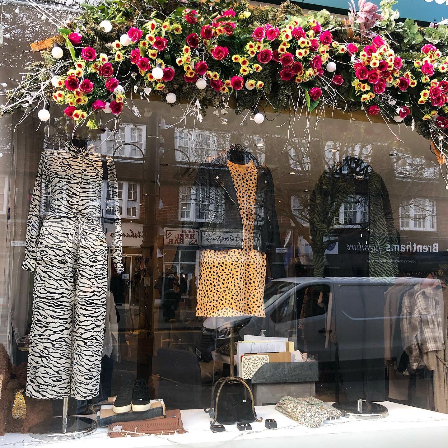 New Animal Print Window beauts! All available to buy online at WWW.FRANKANDSALVI.COM 🐅 🐆 🦓 ❤️ 
.
.
.
.
.
.
#springwindow #windowdisplay #boutiqueshopping #boutiquewindow #springstyle #animalprint #todayimwearing #fromwhereistand #outfitpost #style