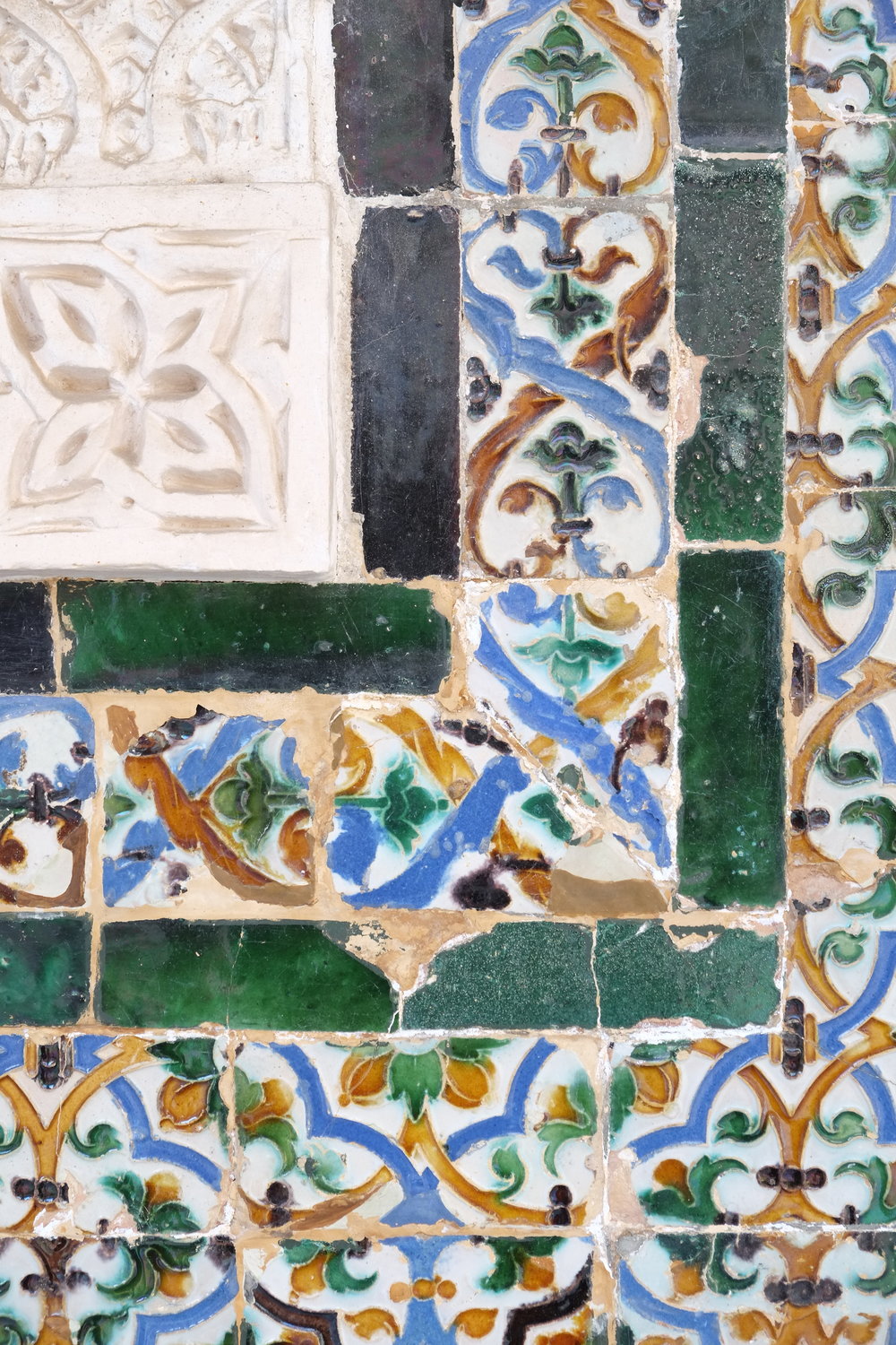 Tile details at Casa de Pilatos