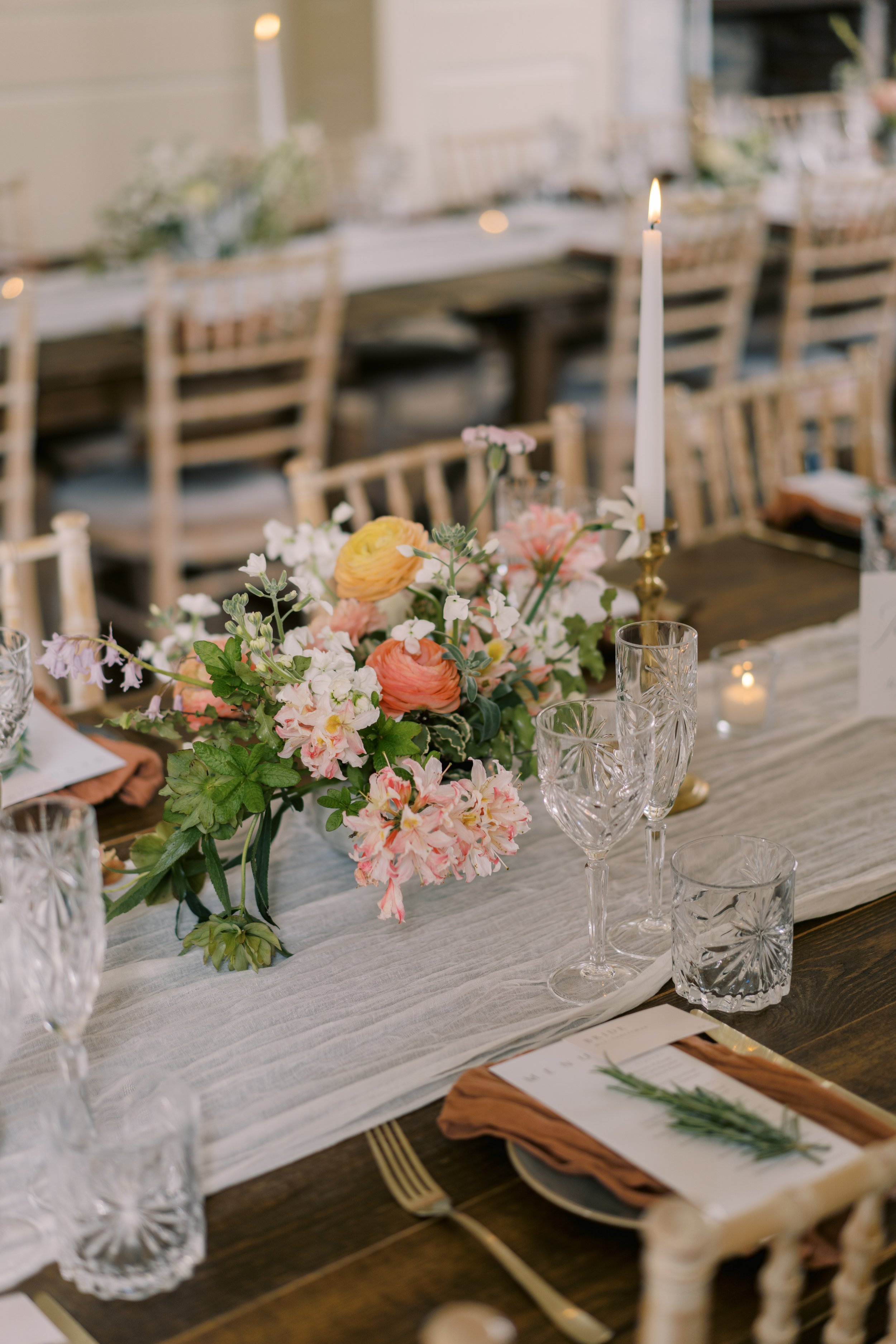 Natural table styling for seasonal wedding