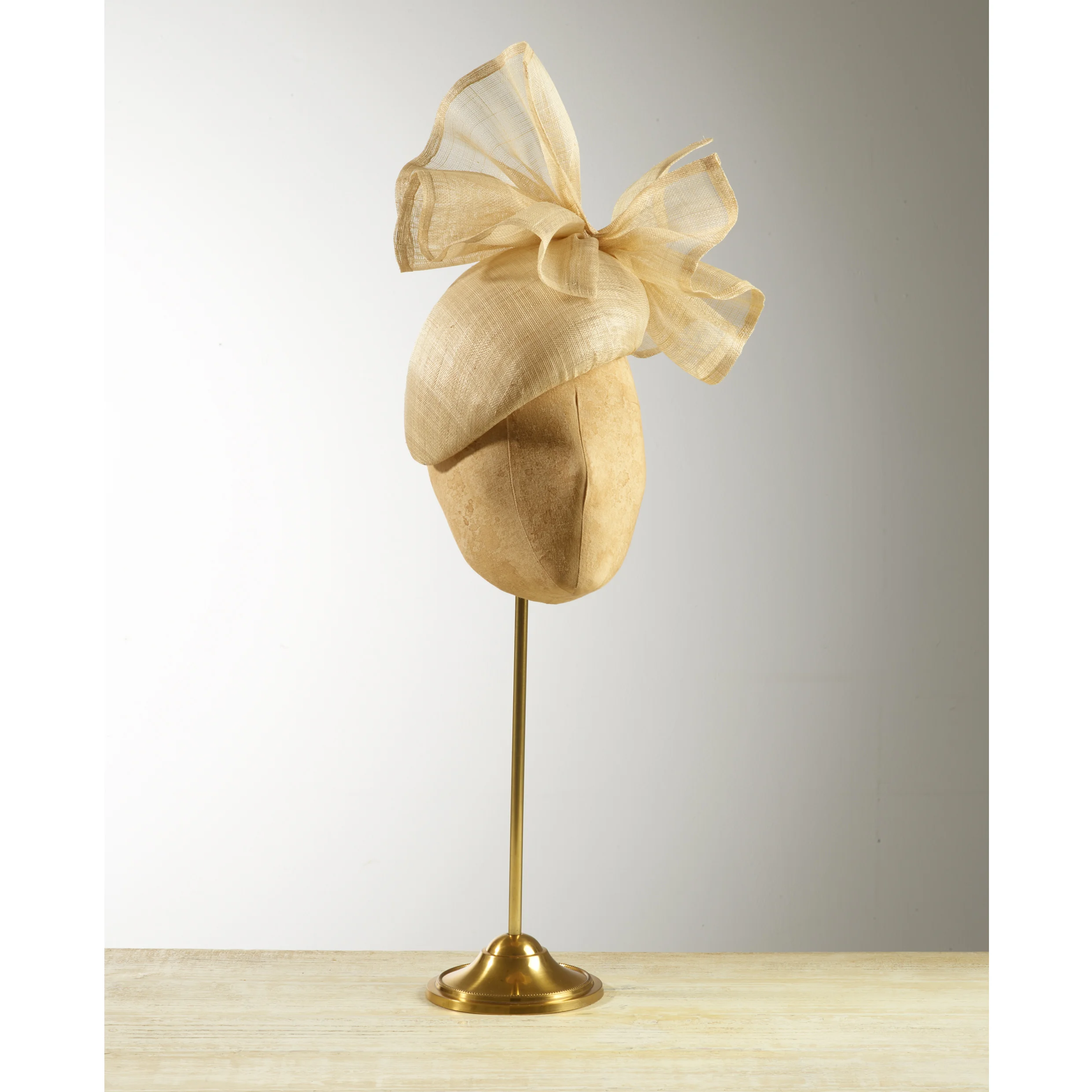 AGAVE (Natural) - £75 Natural pinokpok beret headpiece with matching bow.