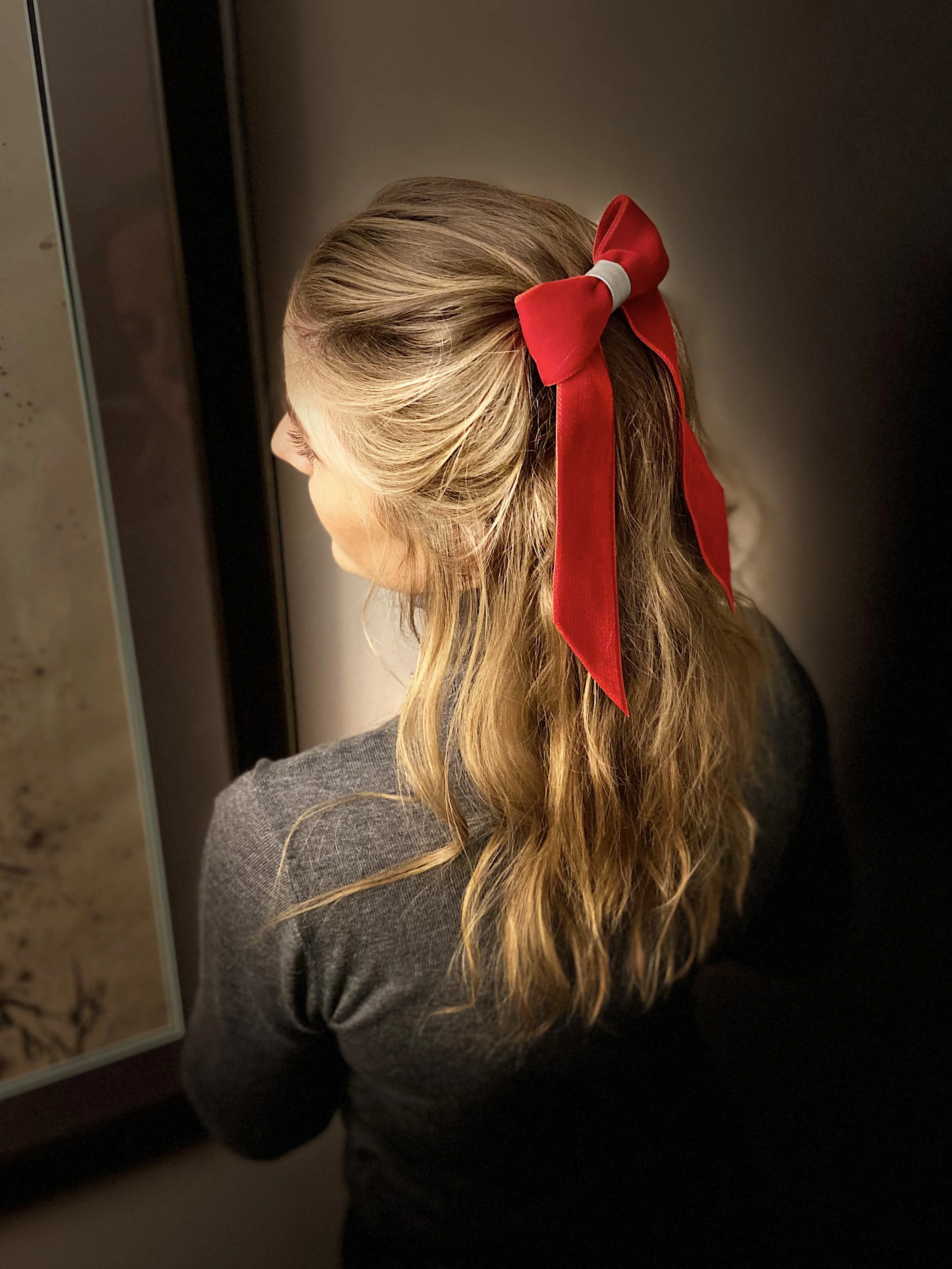 Barrette Bow Red.jpg