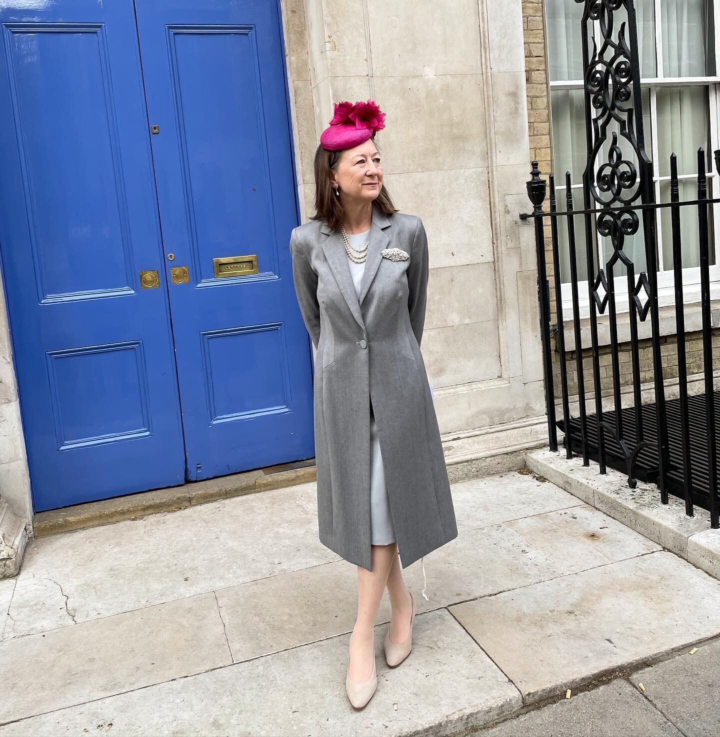 C O R O N A T I O N 👑 
Delighted to be able to share this beautiful photo of Beatrice Grant on her way to the Kings coronation 👑
We made a custom colour Chhavvi headpiece in a vibrant fuchsia with slightly larger flowers - I adore the contrast with