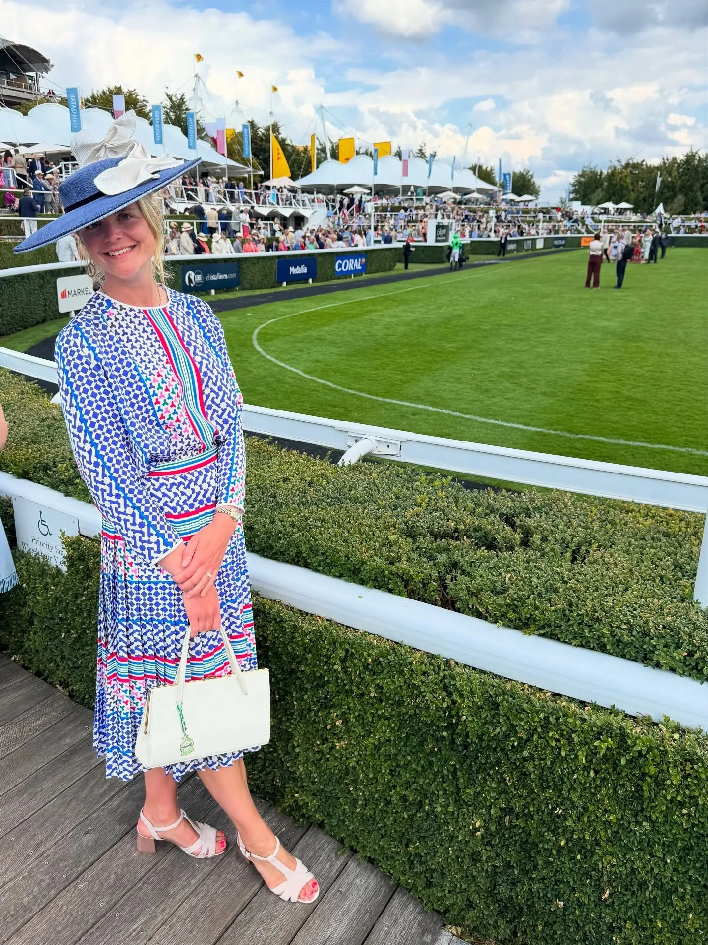GLORIOUS GOODWOOD 🐎 
As always the most spectacular day @goodwood_races 💛 
Having been coming to Goodwood since a child it will always be my favourite racecourse, and this year&rsquo;s Qatar Festival did not disappoint! 
Thank you to my wonderful f
