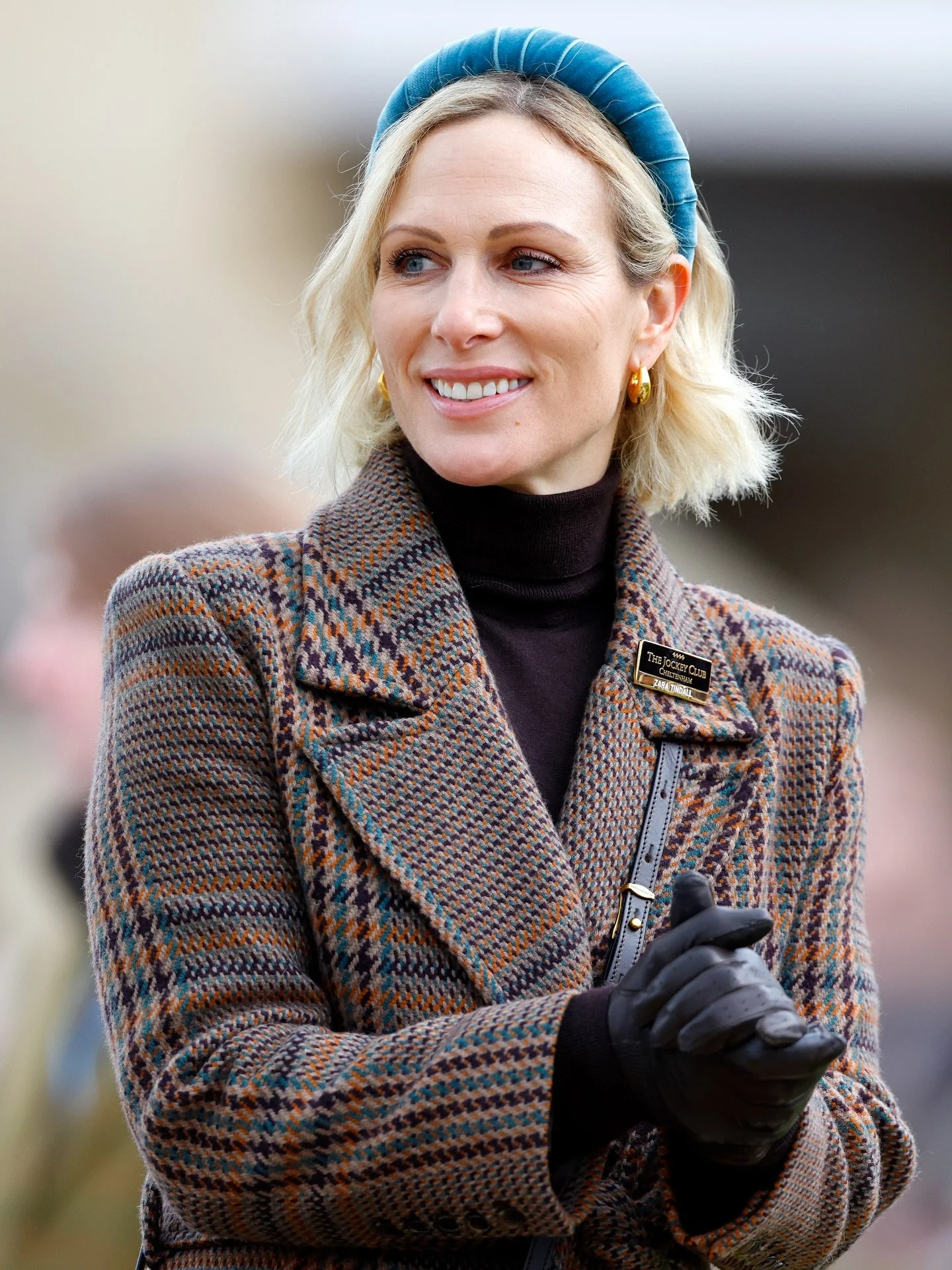 2 0 2 6 
Kicking off the New Year with Zara Tindall stunning in a custom coloured VELVET WRAP in TEAL 🩵 for New Year&rsquo;s Day @cheltenhamraces 
Possibly our favourite colour? What do you think?
@anniemiallstyling 👏🏼 
@nickymalonepr 
@indigomax 