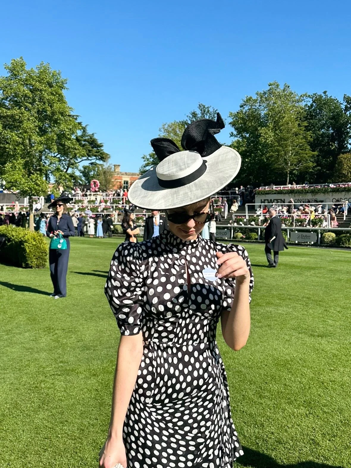 10 weeks to go until Royal Ascot&hellip; a little reminder yesterday had me counting down 🖤🤍 

As much as I love colour, there&rsquo;s something undeniably chic about black and white. Timeless, elegant, and always a statement.

Serving a few monoch