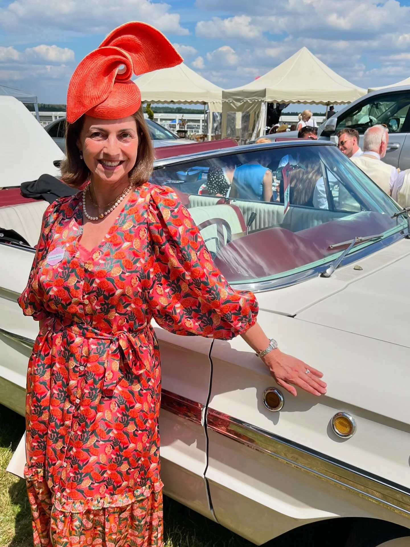 🧡 🍊 🧡 🍊 🧡 🍊 

Counting down the days in a riot of colour. This week some favourite 🍊 looks from @ascotracecourse past!

Royal Ascot is only 6 short weeks away.

We have lots of hats to hire and we are very close to closing our Ascot order book
