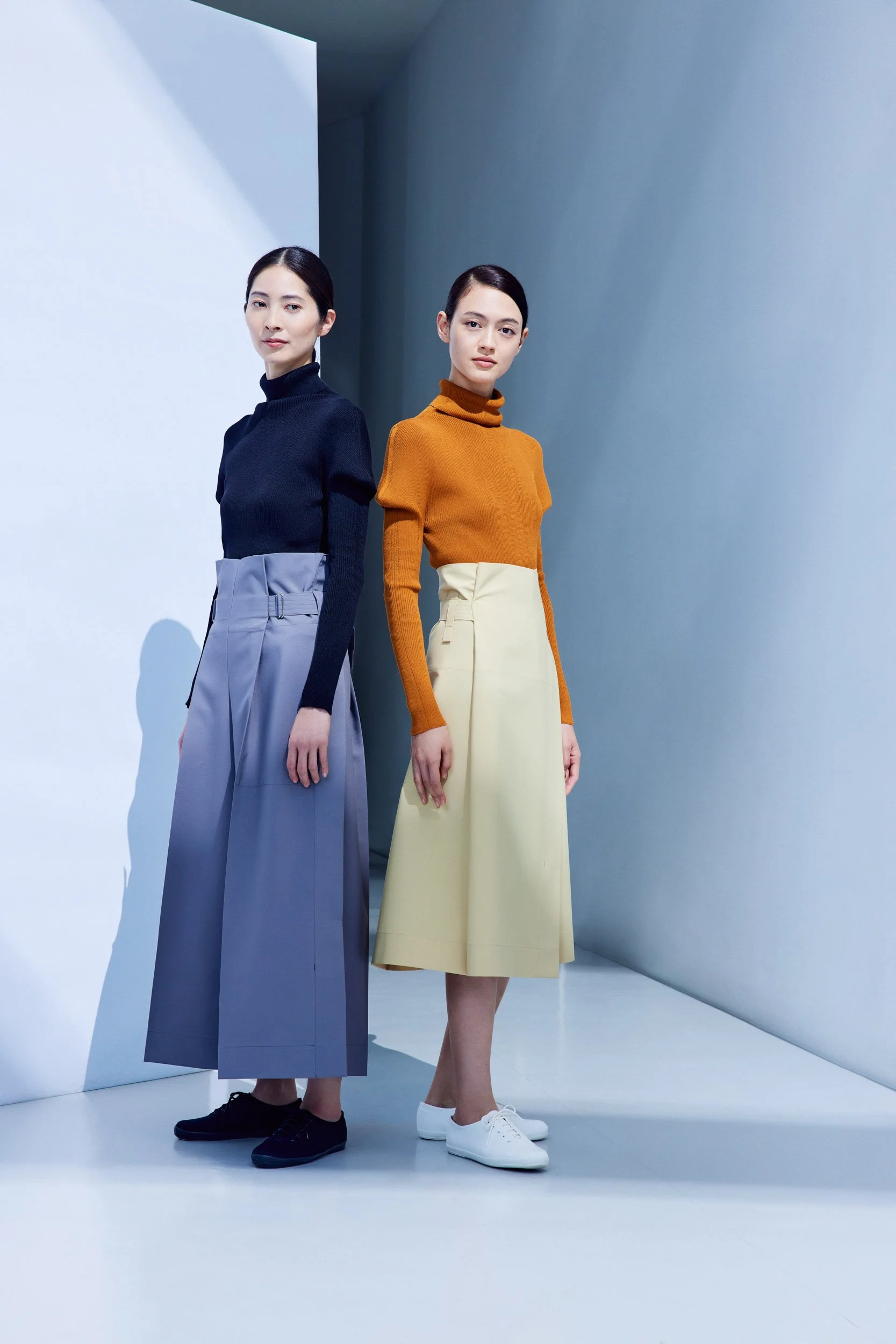 132.5_isseymiyake_22ss_6813new.jpg