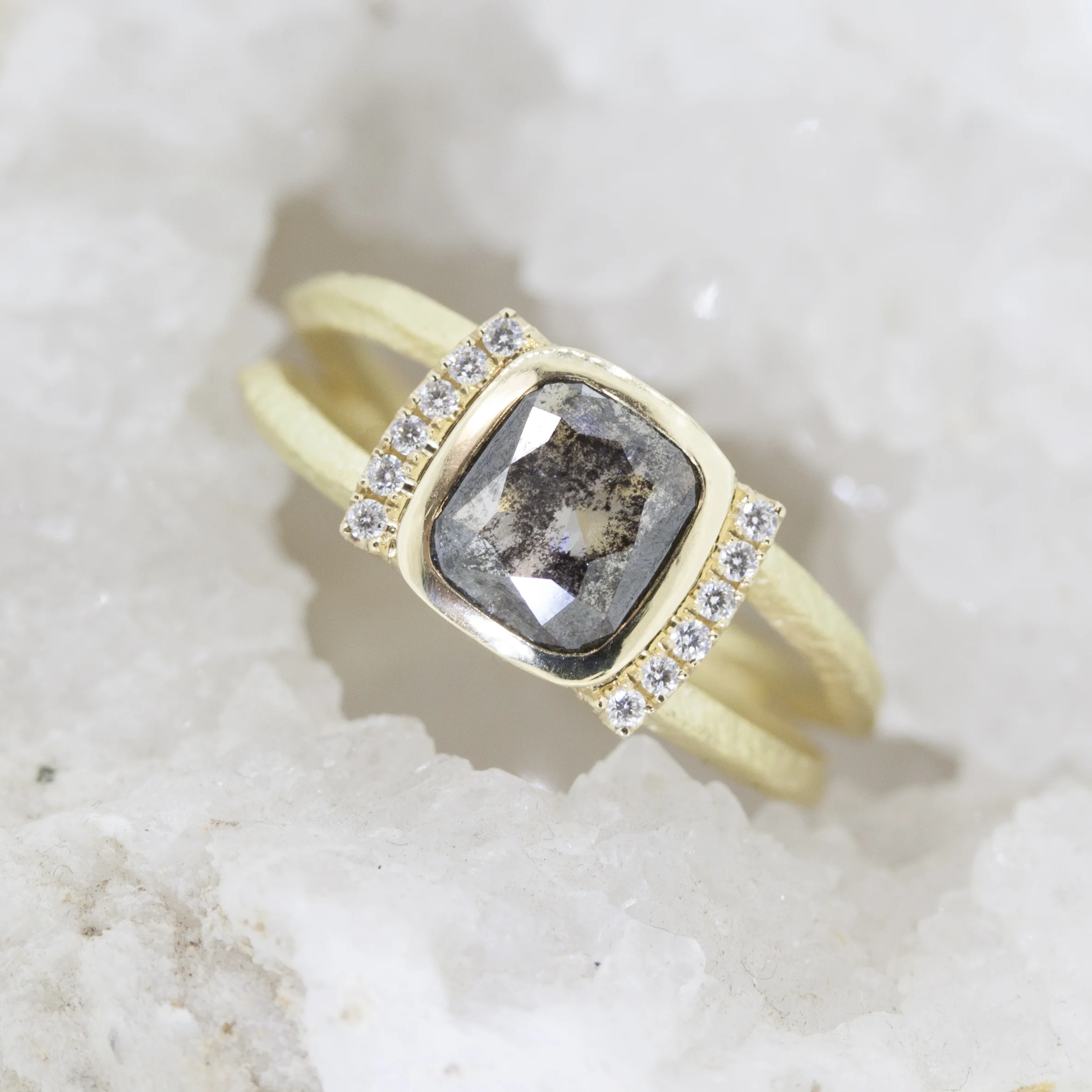 diamond wing ring sorrel bay.jpg