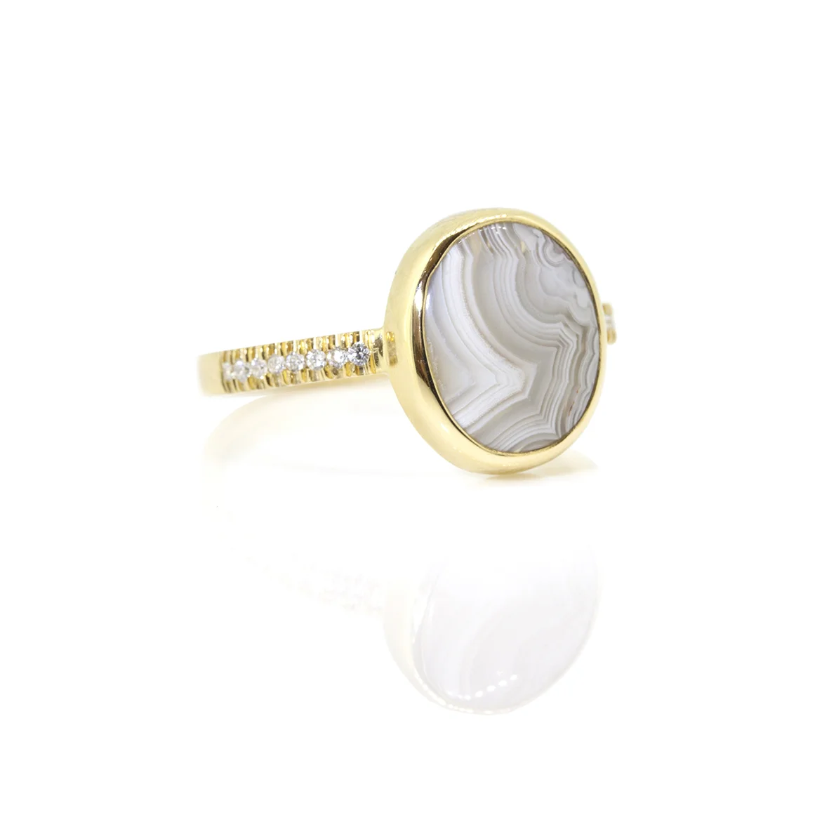white agate ring side sorrel bay.jpg