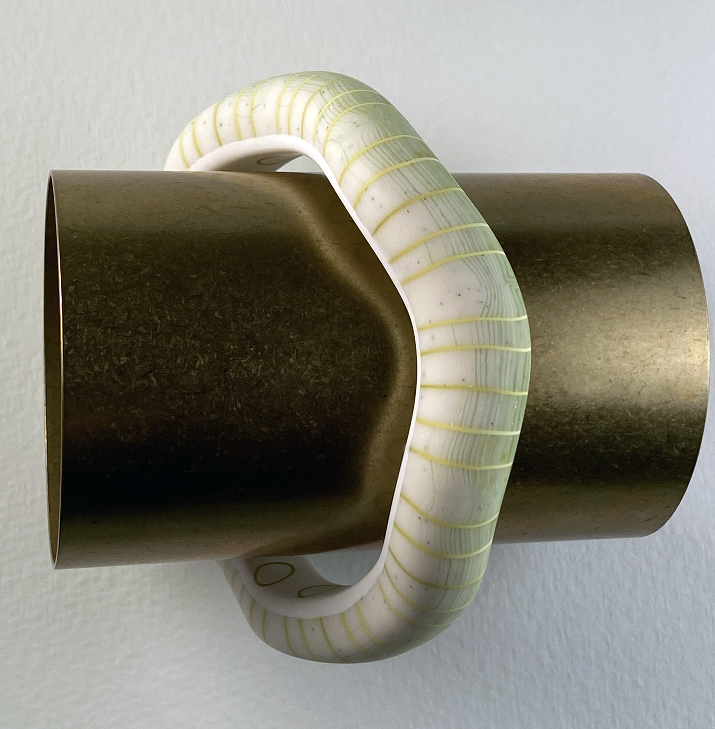 Green to White wavy bangle stripes 3.png