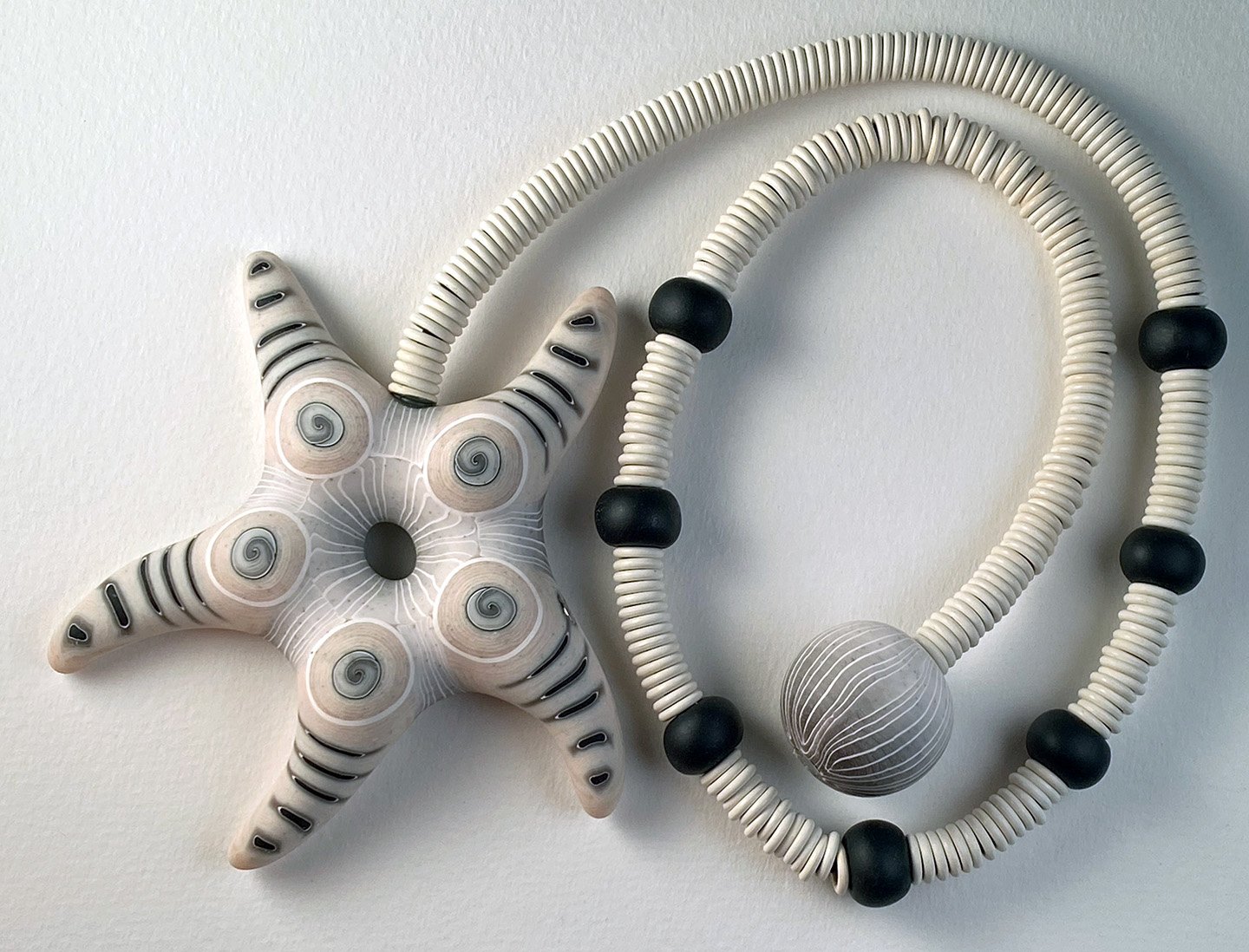 Starfish and Ball ivory grey black 2.jpg