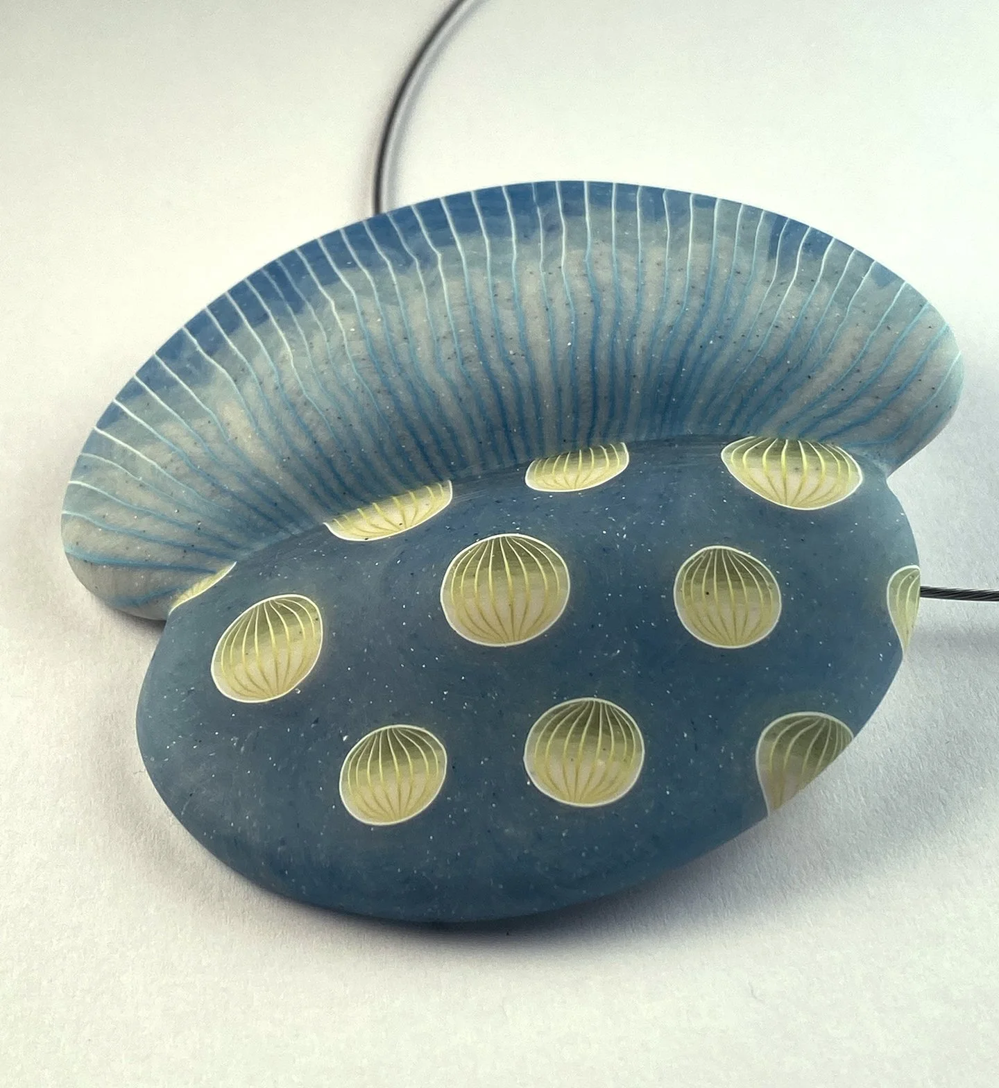 Jellifish pendant in blue 2.jpg