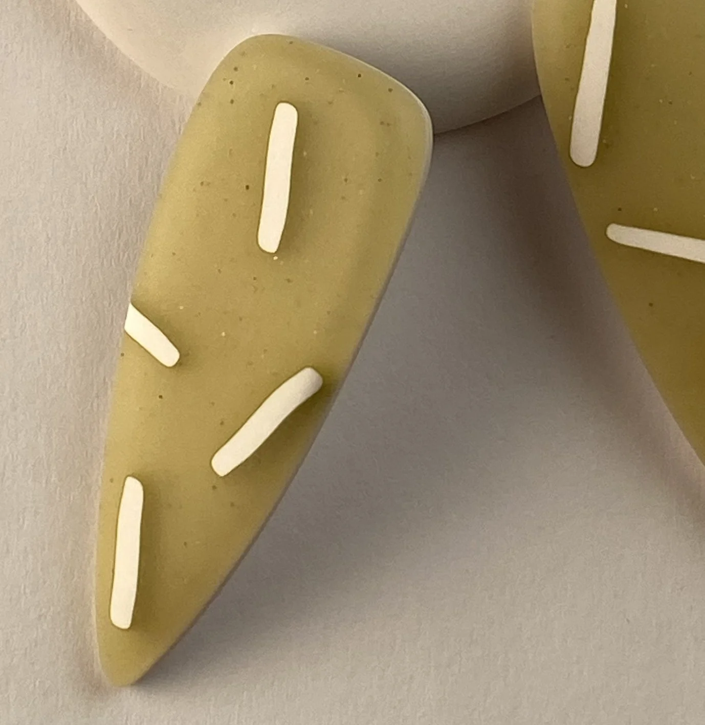 Long Posts green white lines 2.jpg