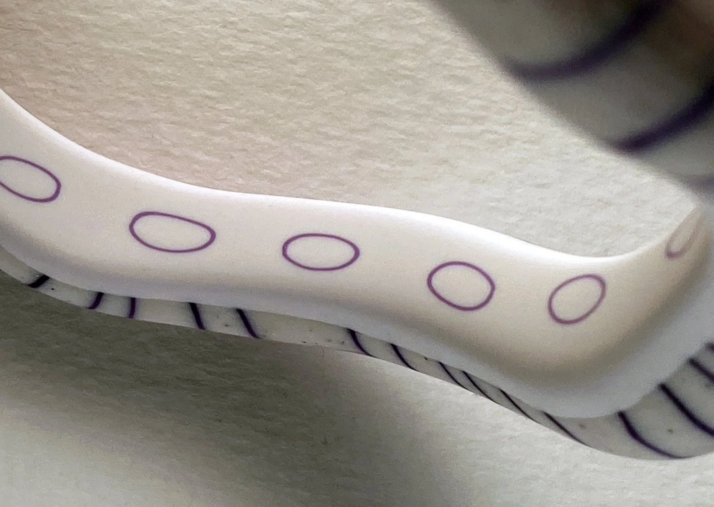 Lavendar white graadient same stripes 4.jpg