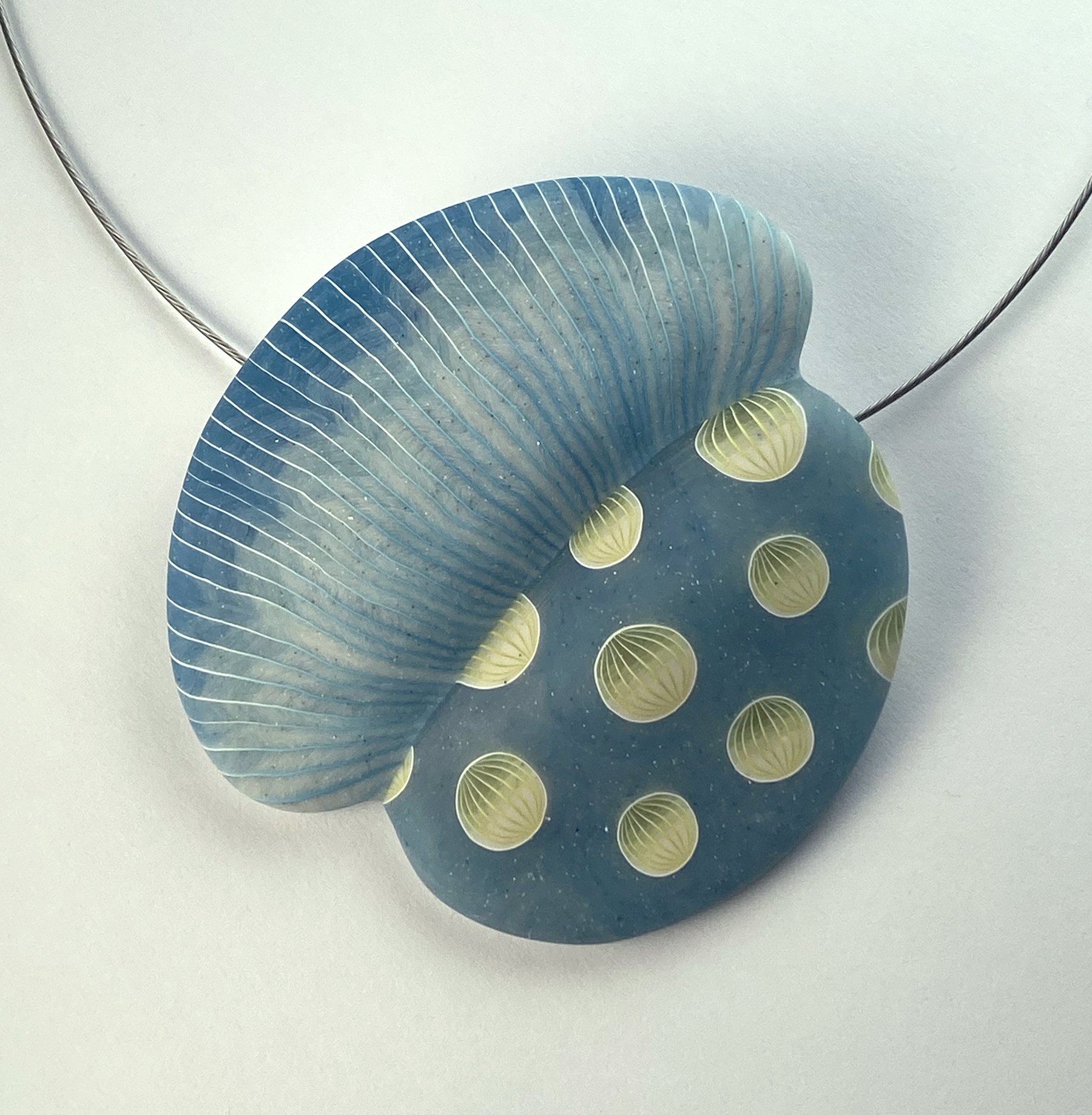 Jellifish pendant in blue.jpg