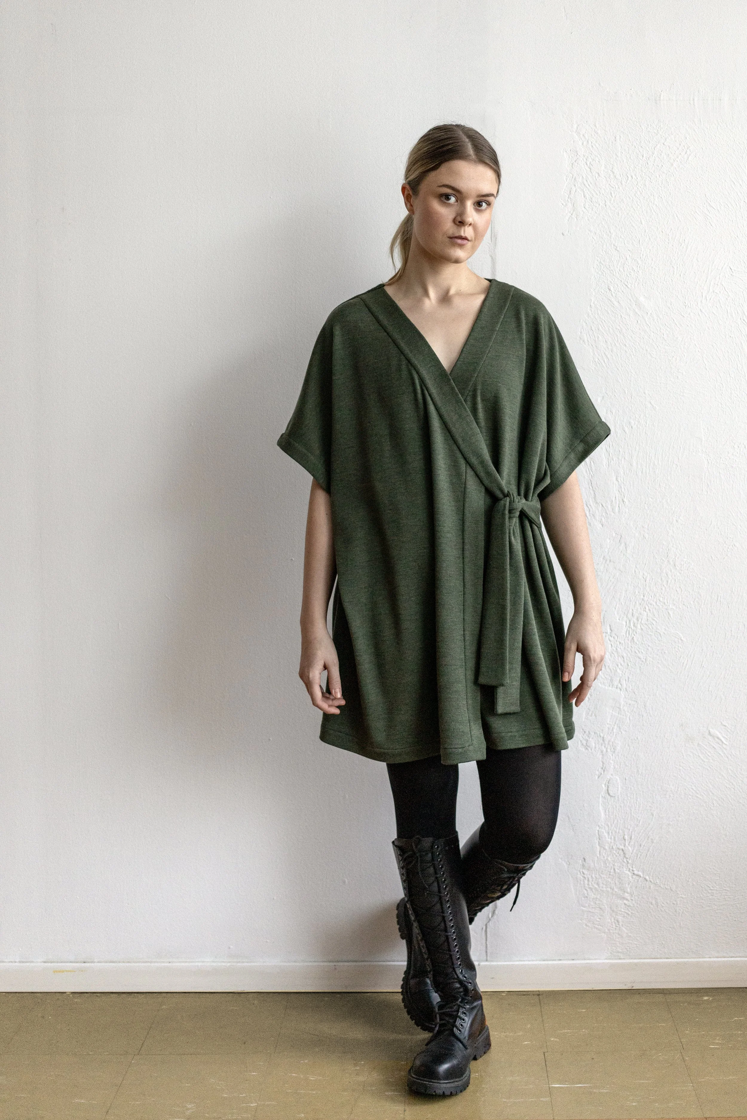 Magnolia_merino_kimono_vih_5317_I copy.jpg