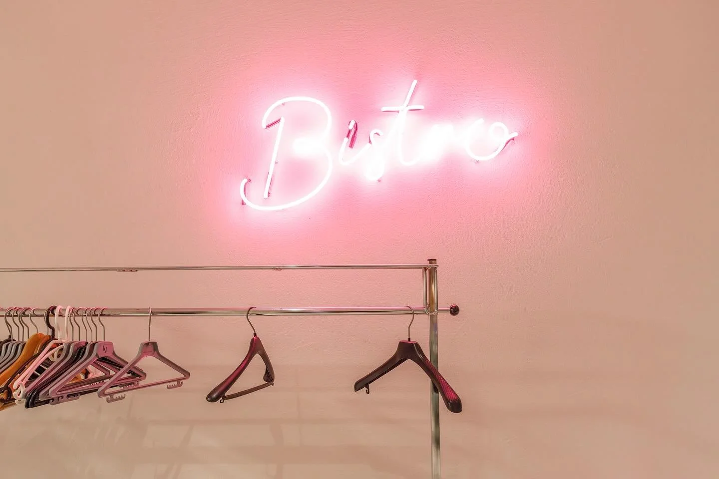 Projekt: 1734 Neubau Alters- und Pflegeheim Lilienweg, K&ouml;niz 
Lichtplaner: H&uuml;bschergestaltet GmbH, Basel⁠⠀⁠ ⁠@huebschergestaltet 
Bauherr: Care K&ouml;niz AG, K&ouml;niz @carekoeniz Architekten: br&uuml;gger architekten ag, Thun @brueggerar