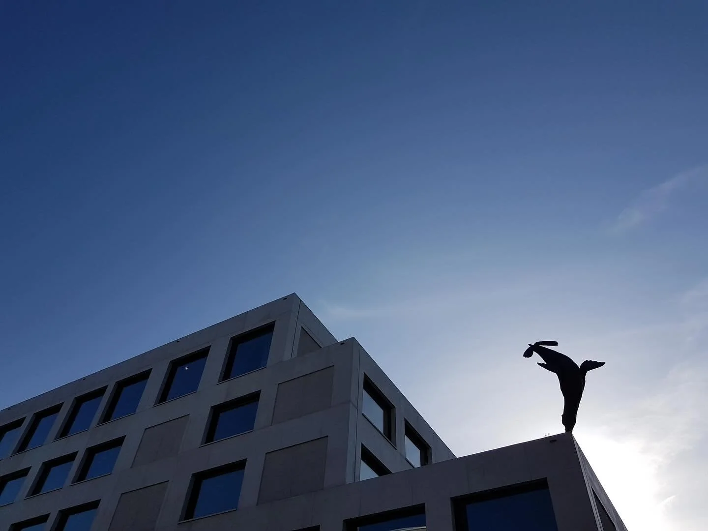 Am 16. Mai, dem Internationalen Tag des Lichts, feiern wir die Kraft und Magie des Lichts und die Kunst, R&auml;ume zum Leben zu erwecken. Lichtdesigner schaffen Atmosph&auml;re, betonen Details und wecken Emotionen. Sie bringen nicht nur R&auml;ume 