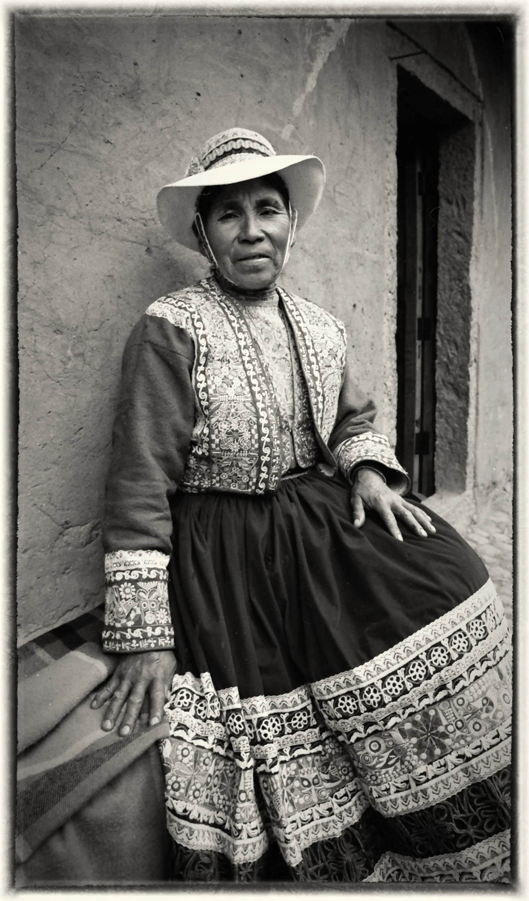  Colca lady, Chivay, Peru 