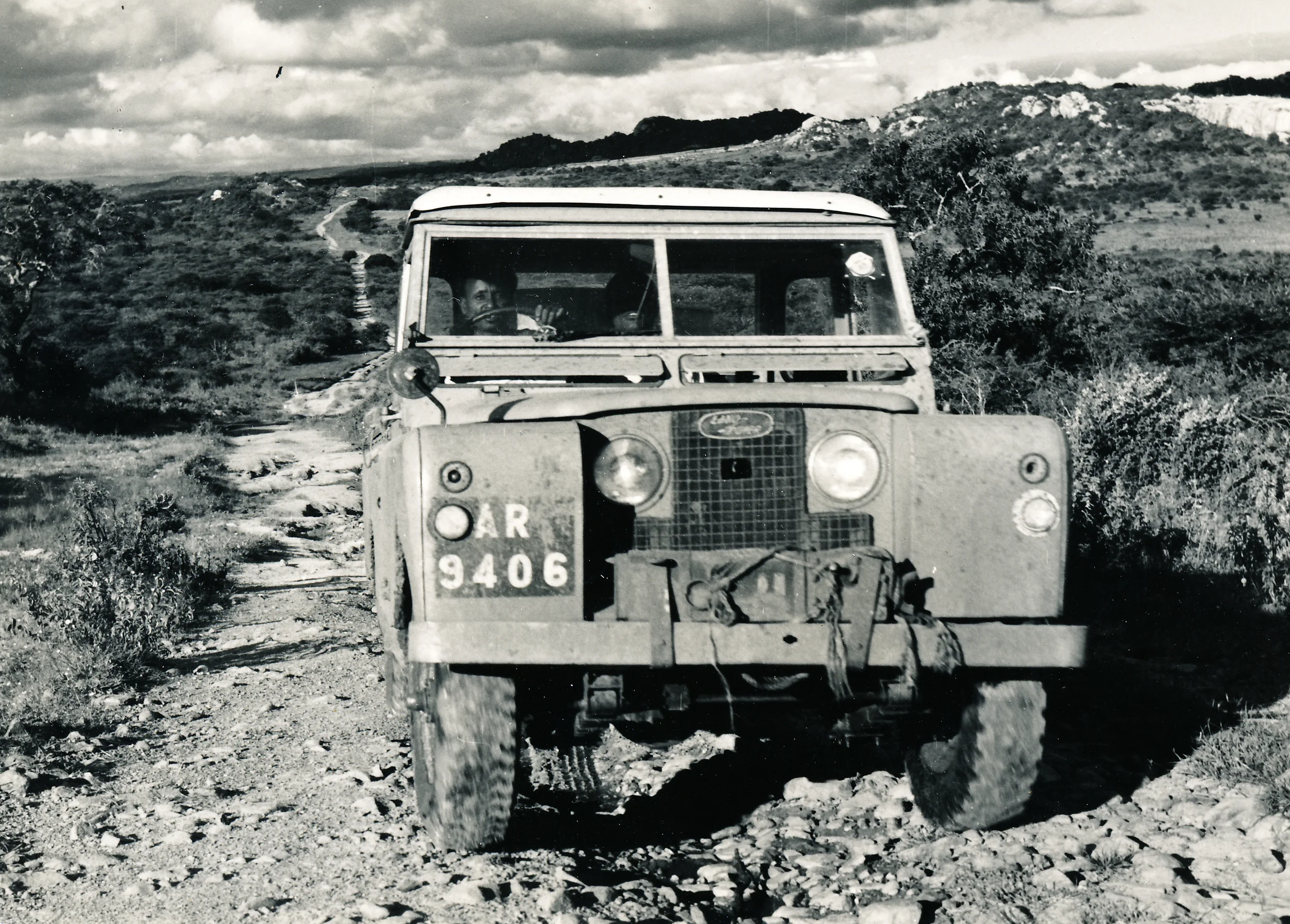 On the road to Haydom, 1963 (Photo: Jon Jossang)
