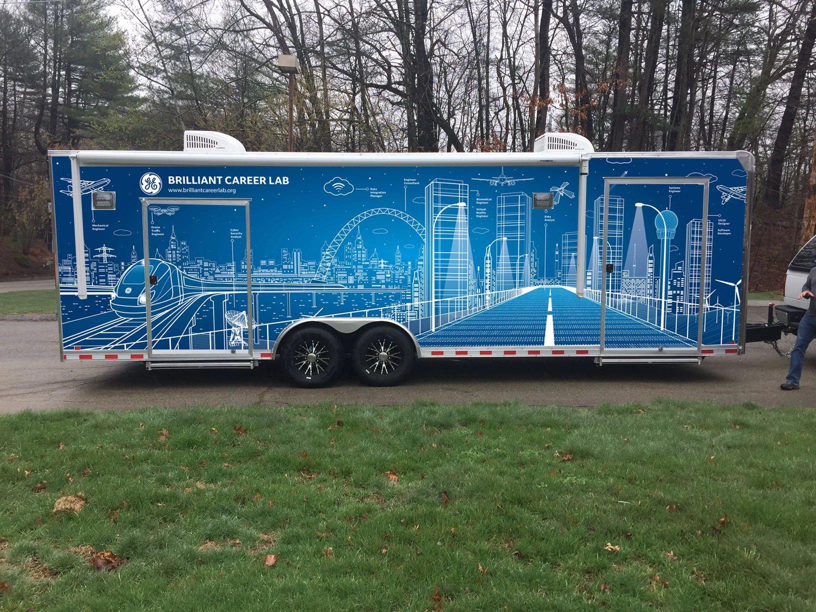 FRONT-OF-TRAILER.jpg