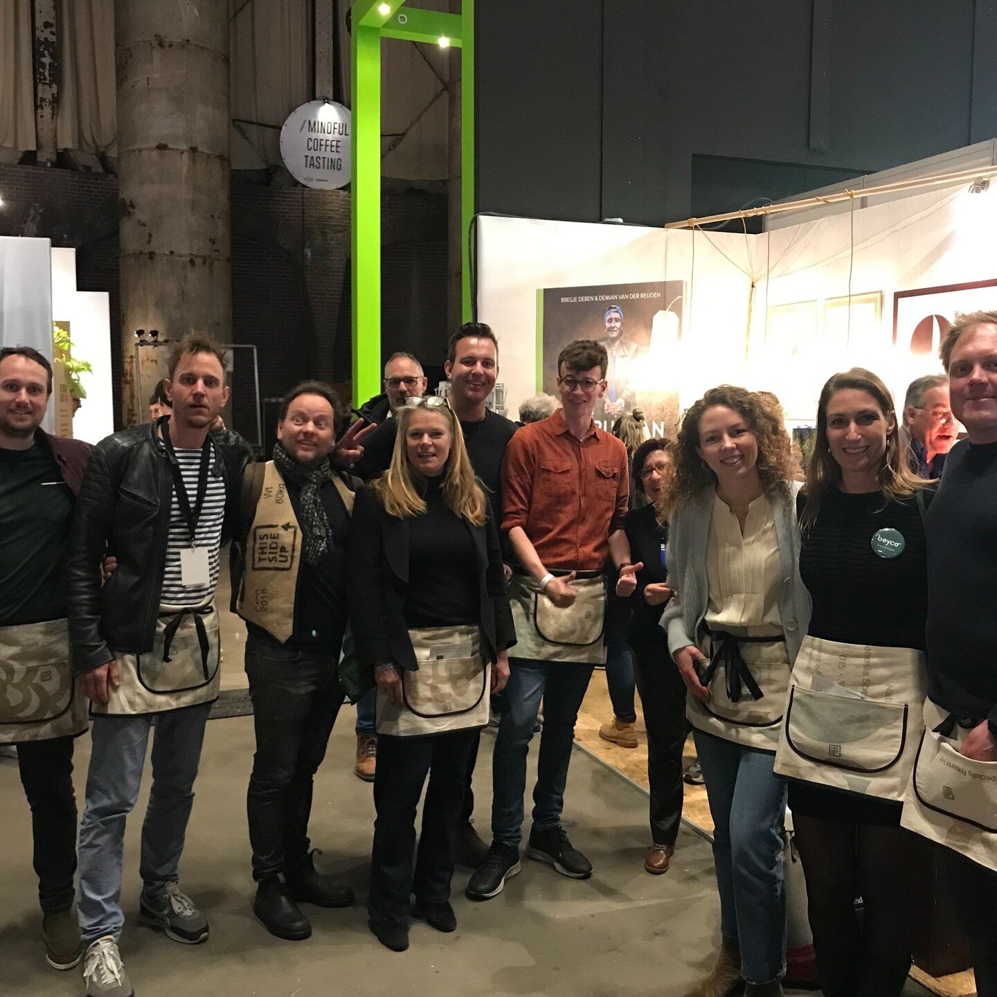 Great day at the @amsterdamcoffeefestival - The TSU team reuniting with good friends in style!

Aprons provided by @sylviacalvobcn made from @ontosoroh.coffee cotton bags from Indonesia...