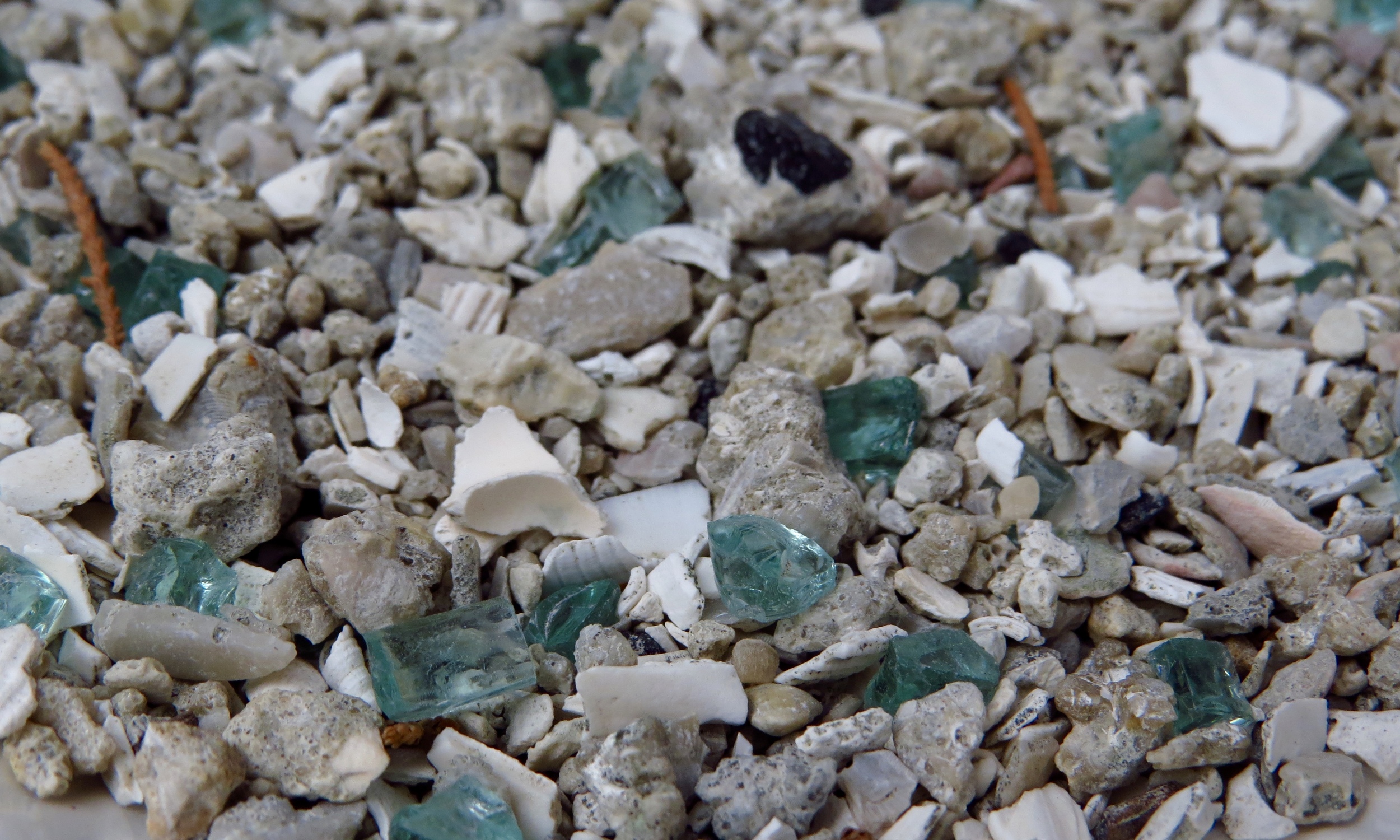 recycling heaven ... tiny shards of safety glass, shells and concrete