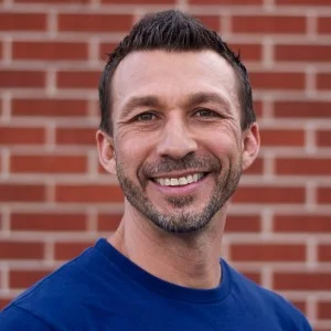 stephen_uvalle_photo-300x300.jpg