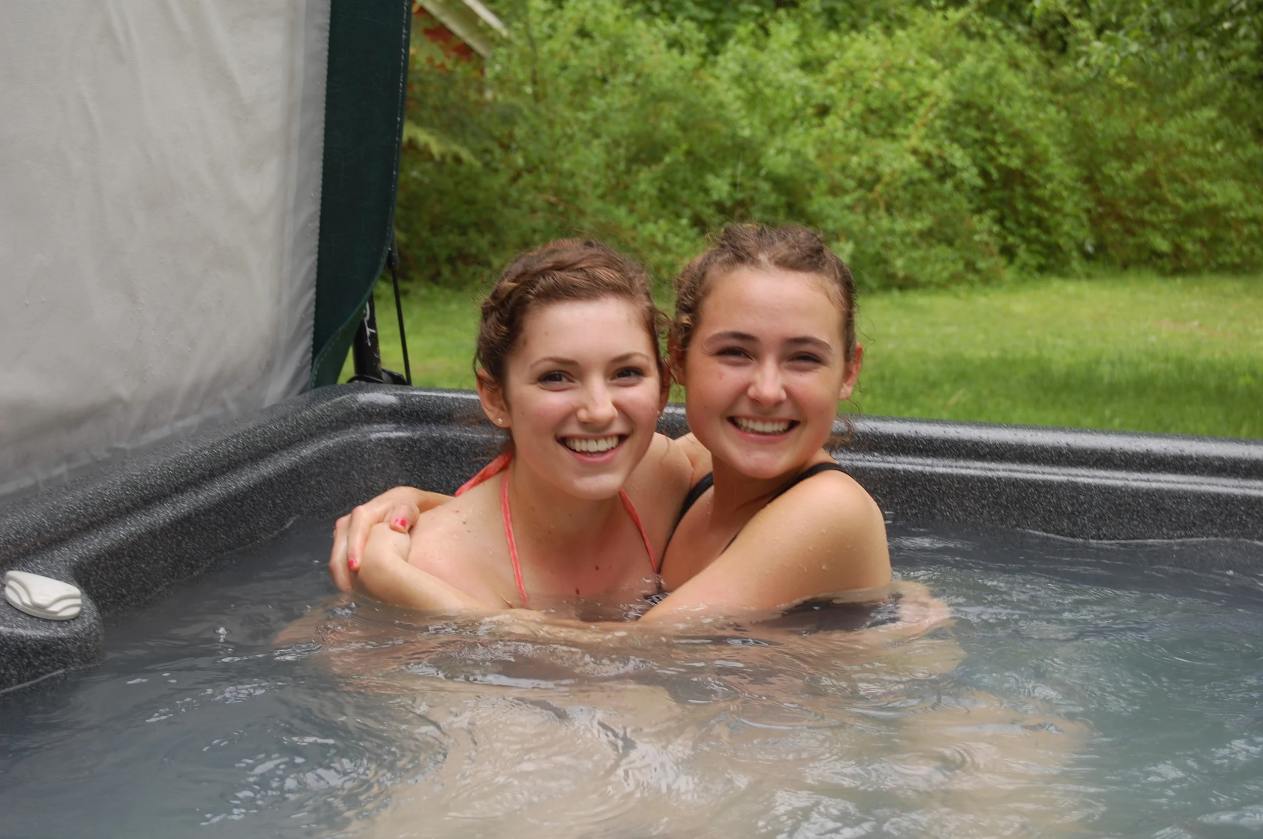 Good Girls Soakin' it up after their first half-marathon. 