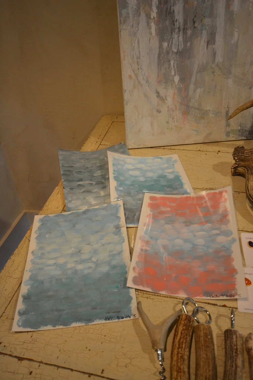 These are the small paper prints. 